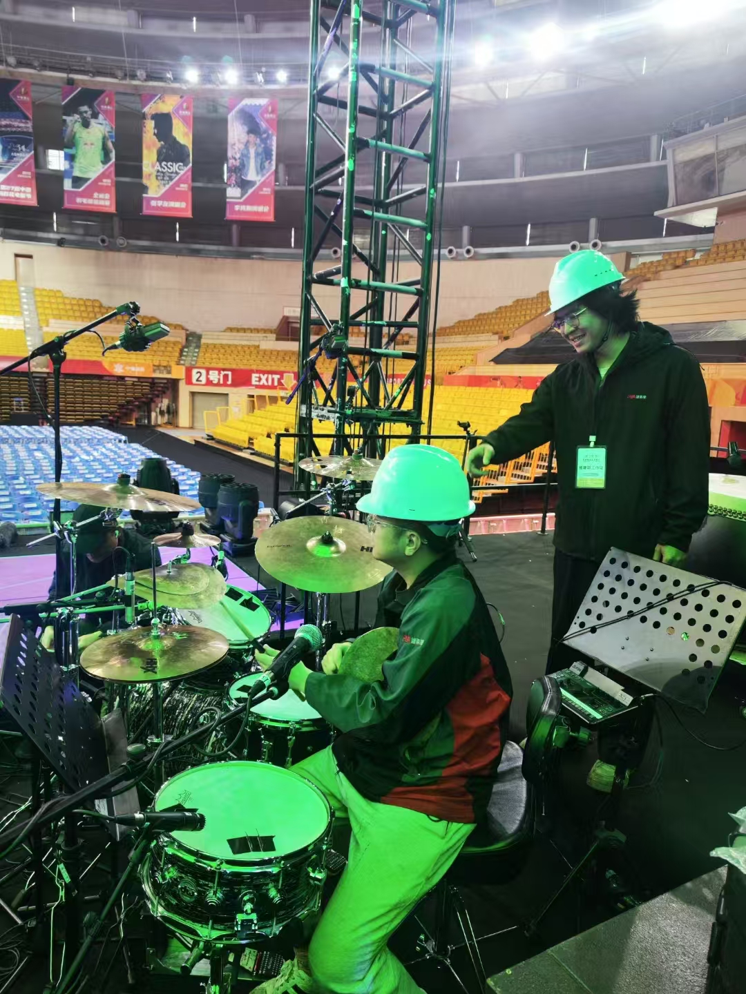 081e5563d853d38ac9ae78994e3b105.jpg 081e5563d853d38ac9ae78994e3b105.jpg